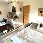 Rent 3*